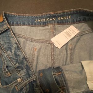 NWT American Eagle Tomgirl jeans